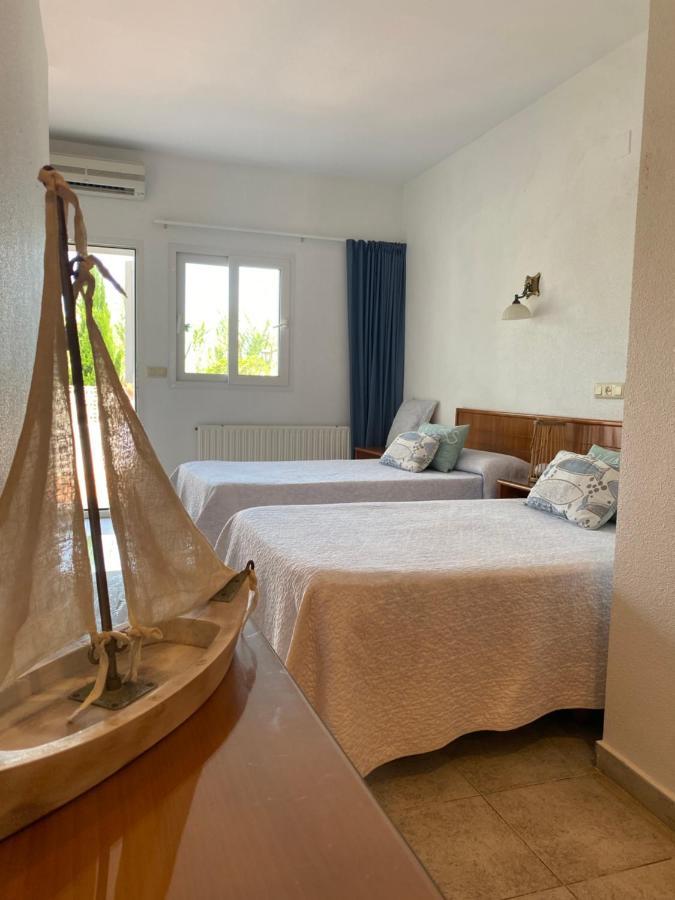 Hostal Blayet บาเลนเซีย ภายนอก รูปภาพ