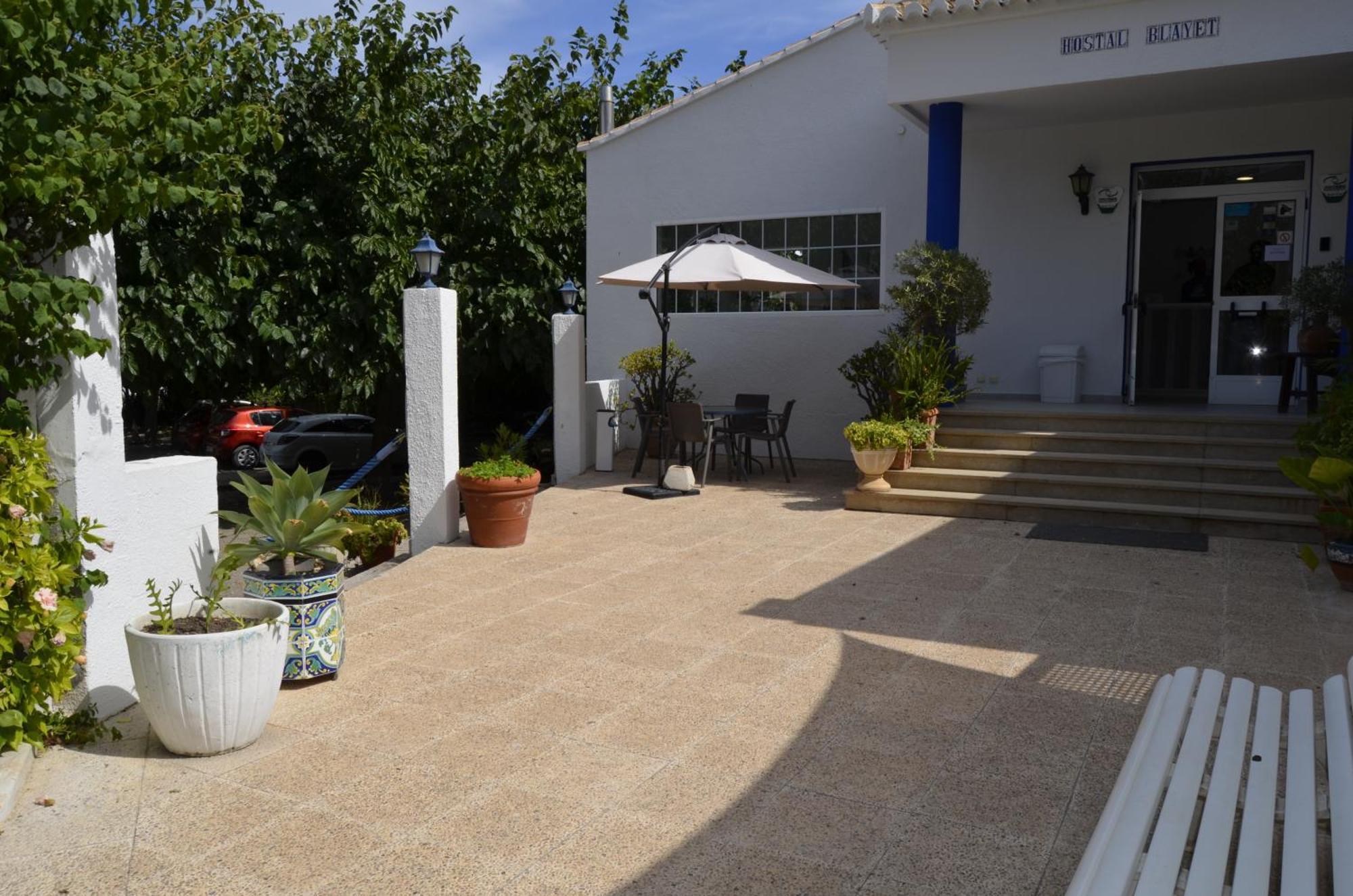 Hostal Blayet บาเลนเซีย ภายนอก รูปภาพ
