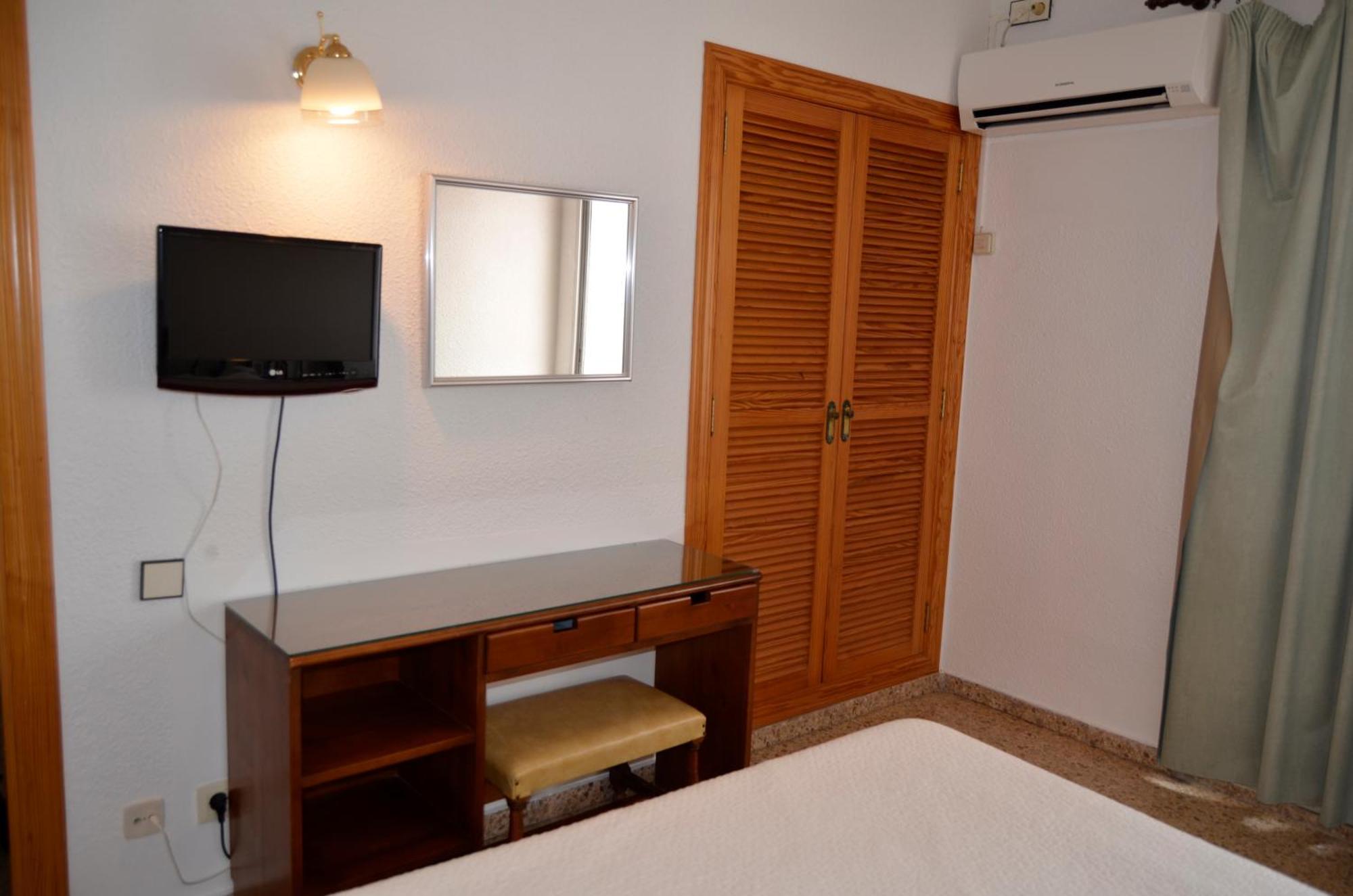Hostal Blayet บาเลนเซีย ภายนอก รูปภาพ