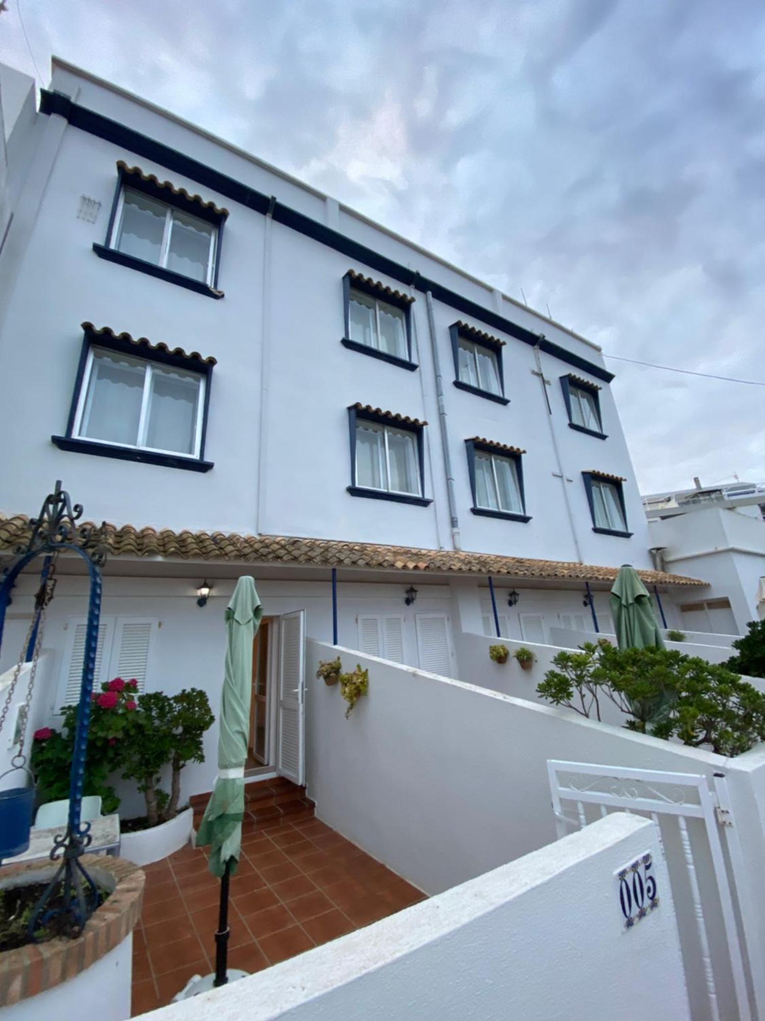 Hostal Blayet บาเลนเซีย ภายนอก รูปภาพ