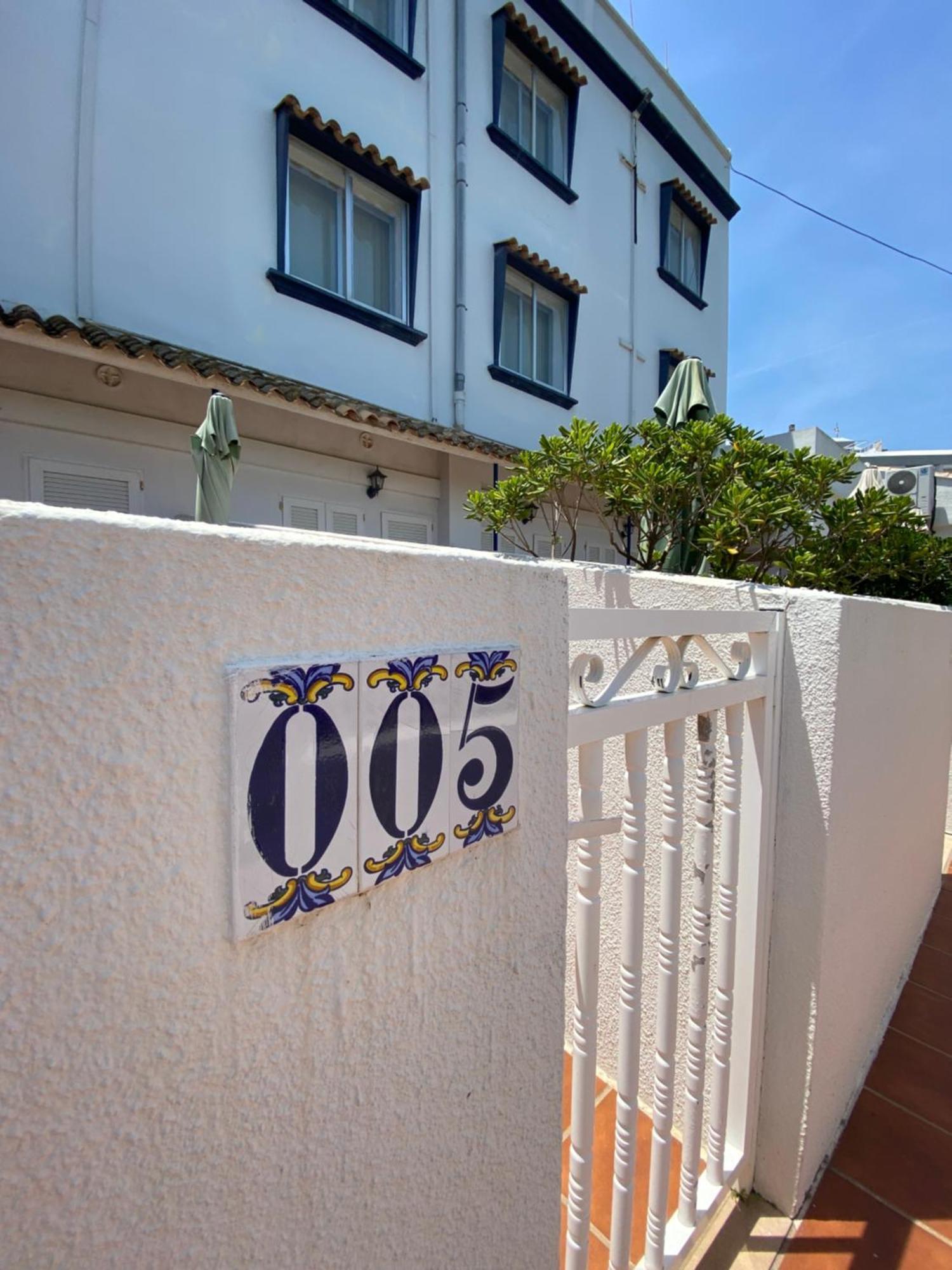 Hostal Blayet บาเลนเซีย ภายนอก รูปภาพ